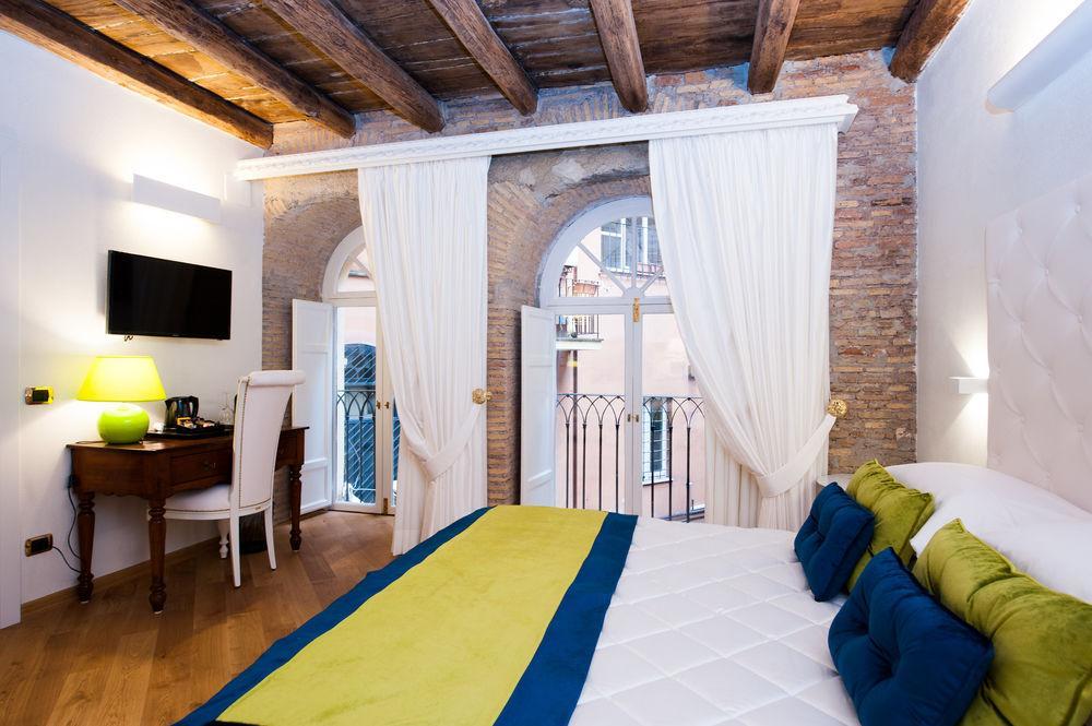 Domus Spagna Capo Le Case Frühstückspension